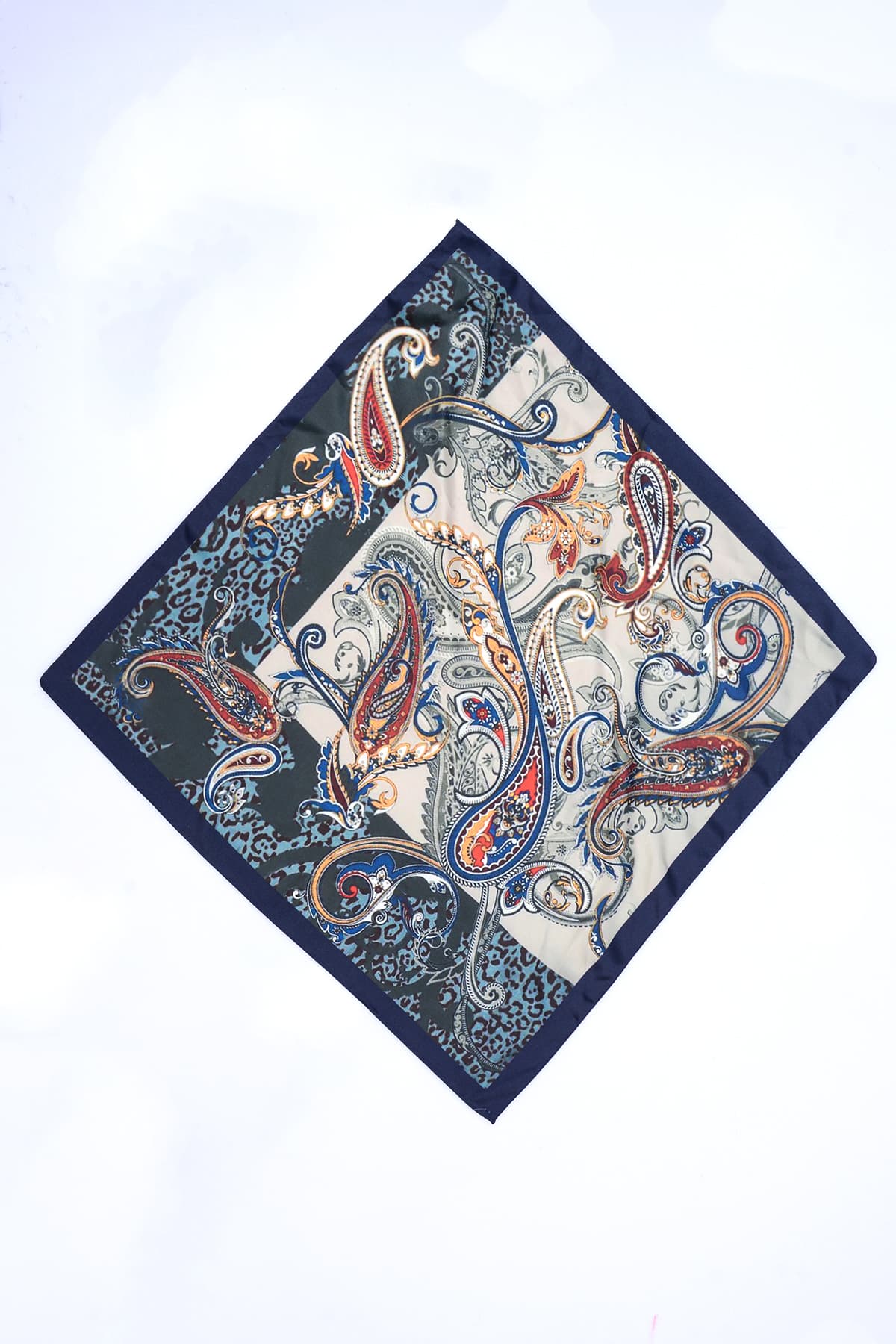 13458 Etro Desenli Lacivert Saten Bandana Fular 50x50 cm görsel 4