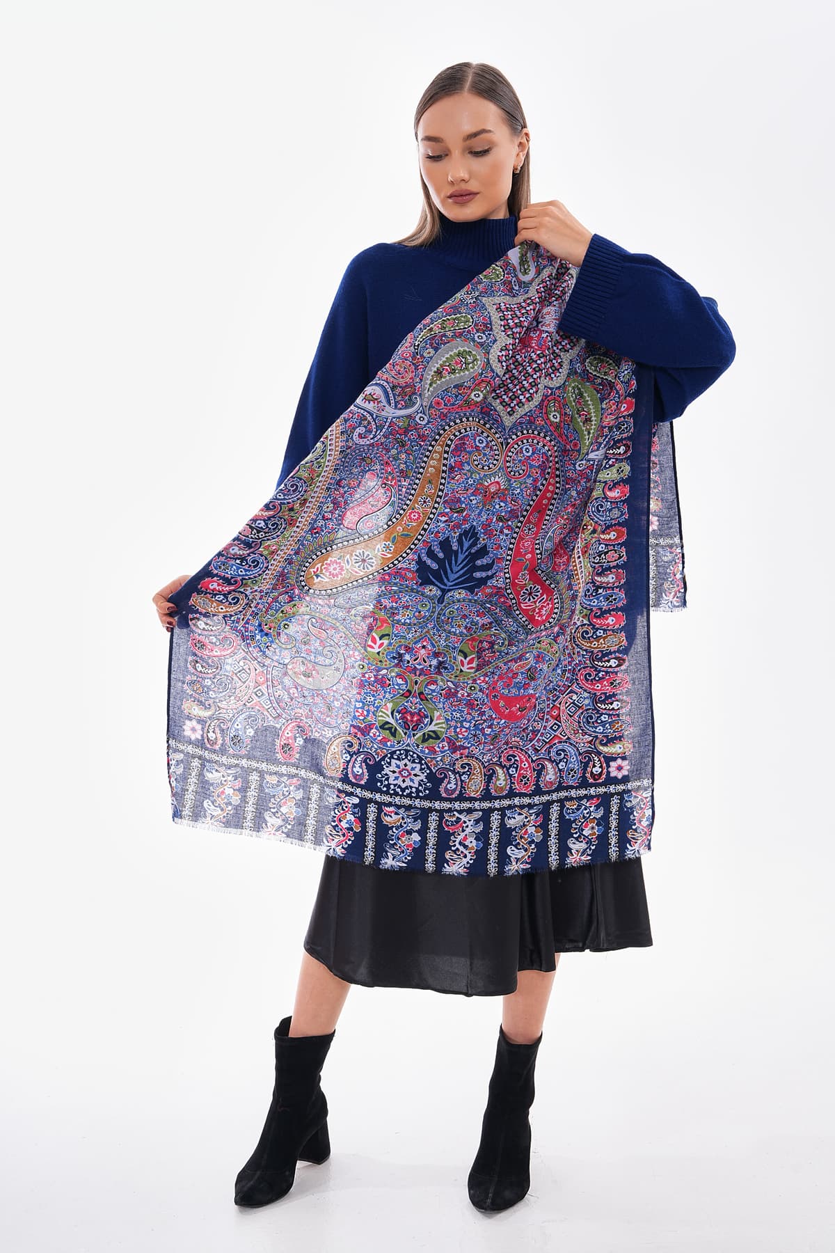 15176 Patchwork Desenli Lacivert Fransa Kumaşı Varaklı Şal görsel 2