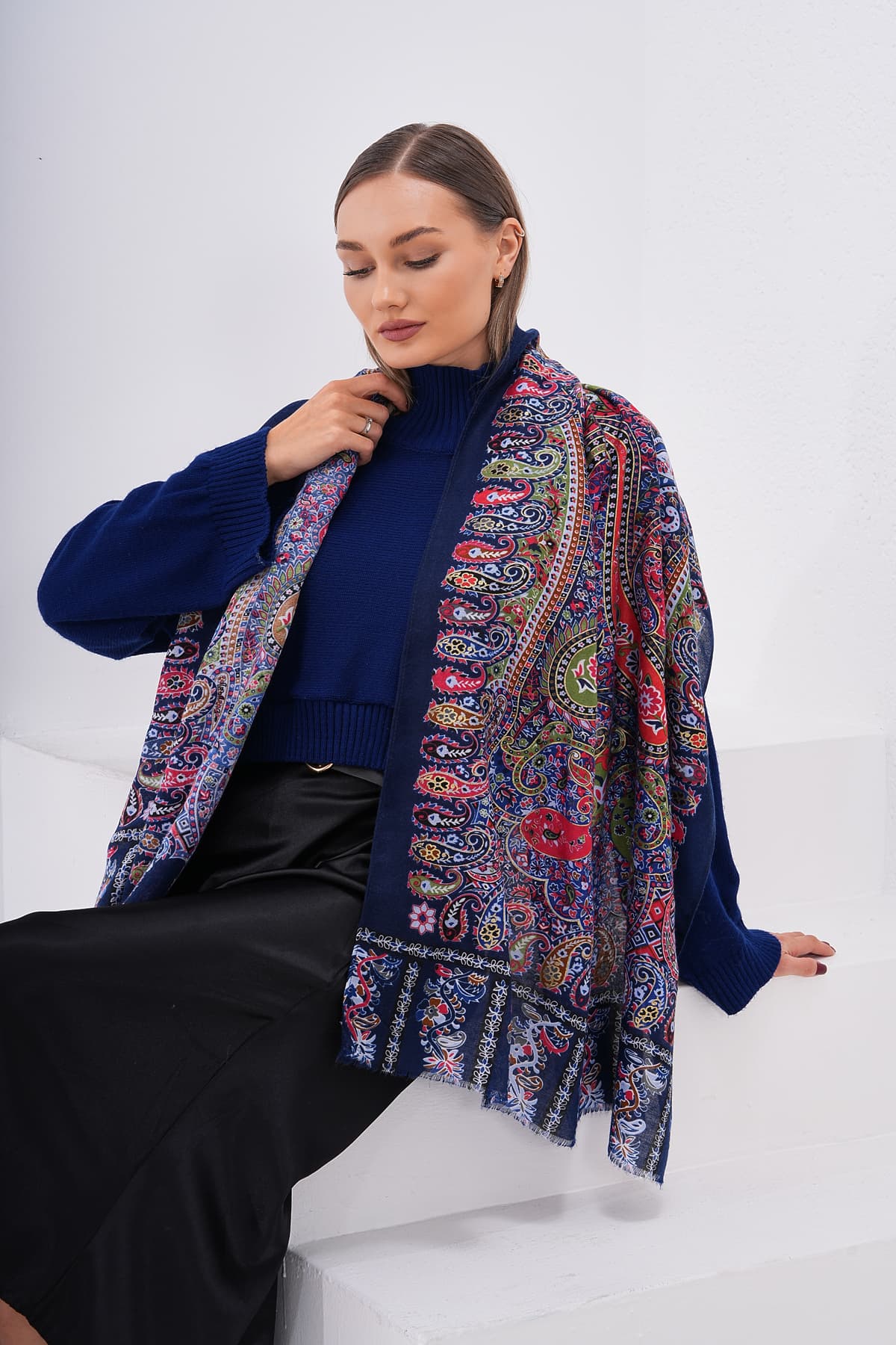 15176 Patchwork Desenli Lacivert Fransa Kumaşı Varaklı Şal görsel 5