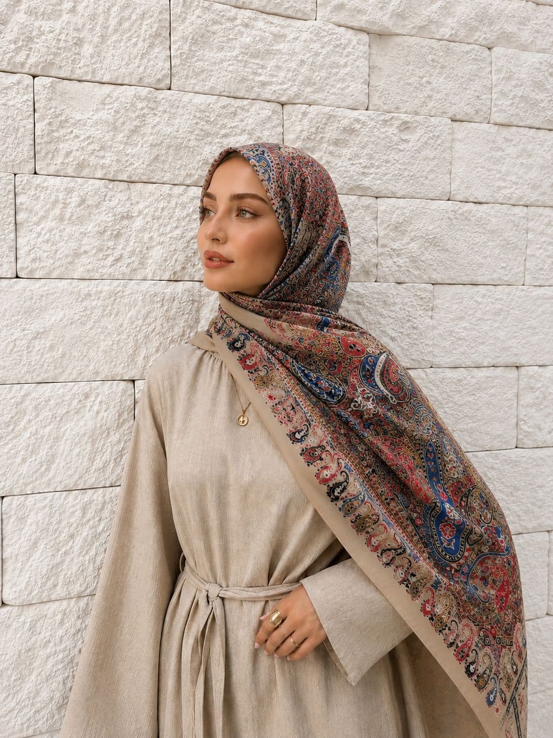 15176 Patchwork Desenli Bej Fransa Kumaşı Varaklı Şal