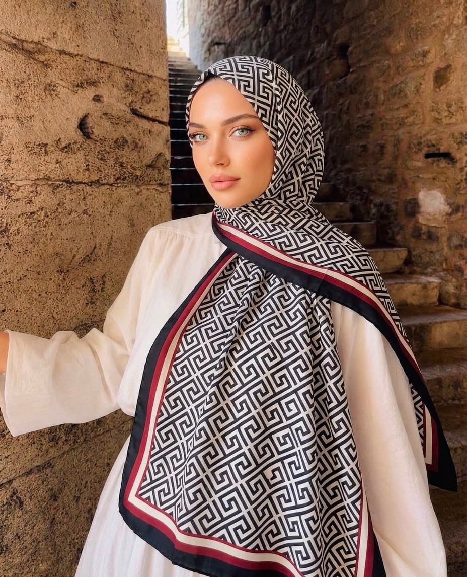 15388 Desenli Siyah Kırmızı Şal 90x180 cm