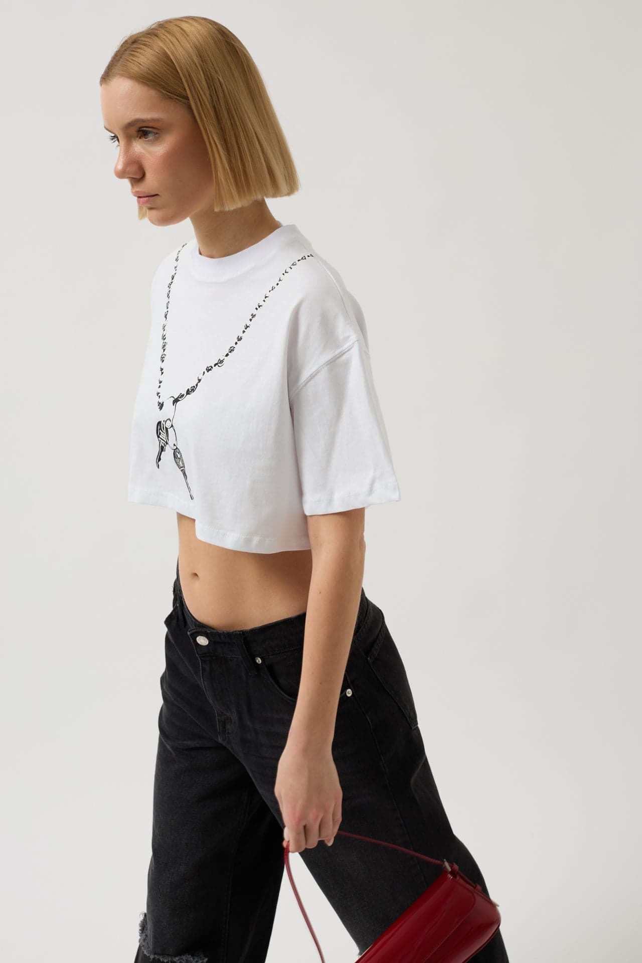 Zincir Baskılı Crop T-Shirt görsel 4