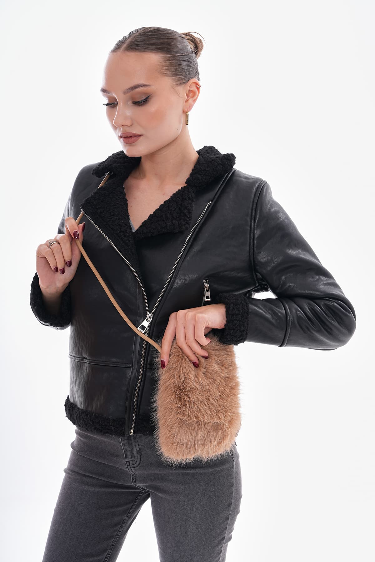 NWC-006 İçi Kadife Astarlı Camel Mini Peluş Çanta görsel 2