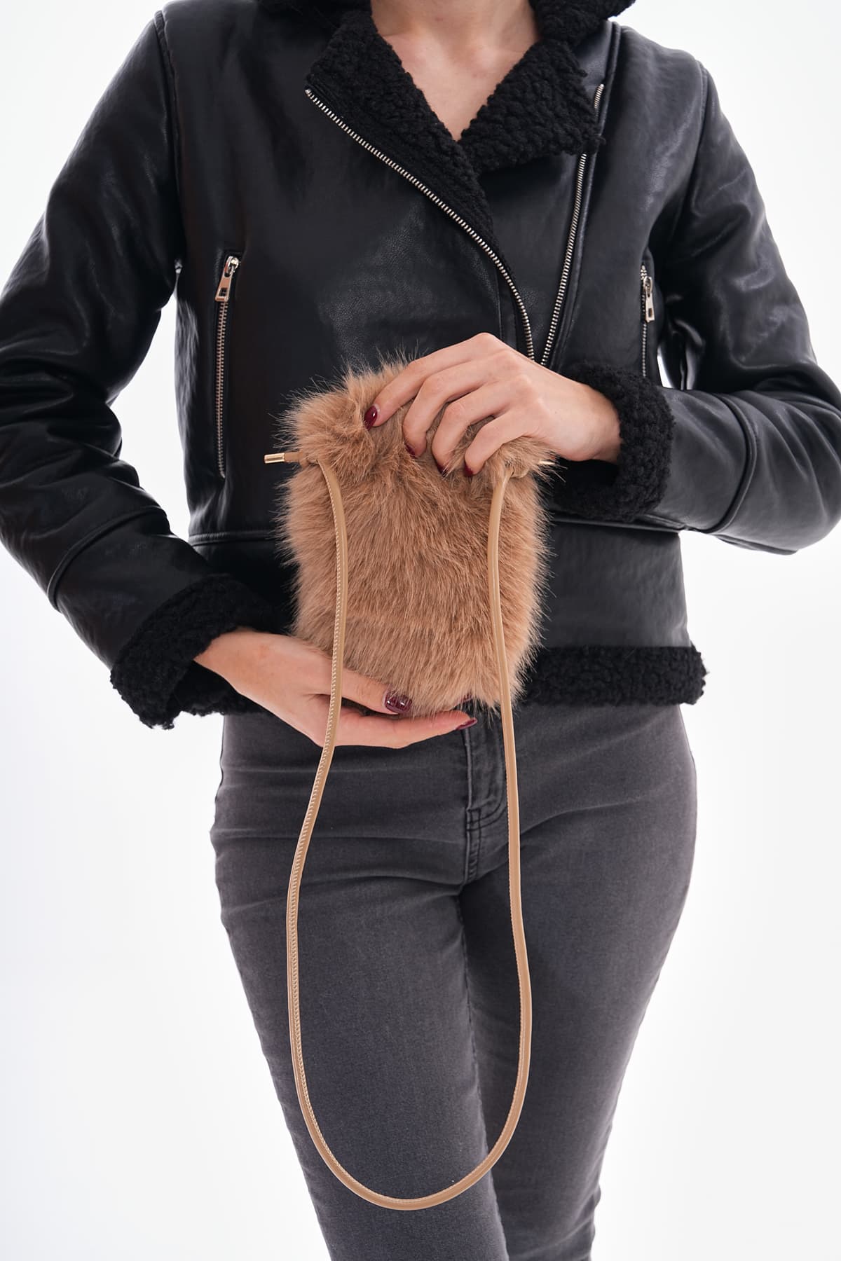 NWC-006 İçi Kadife Astarlı Camel Mini Peluş Çanta görsel 3