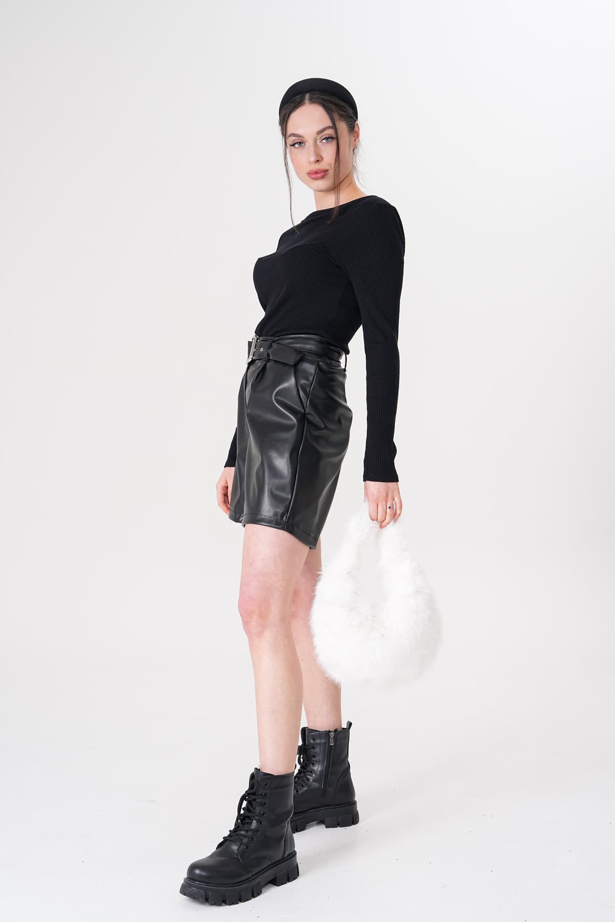 NWC-001 Beyaz Peluş Çanta görsel 3