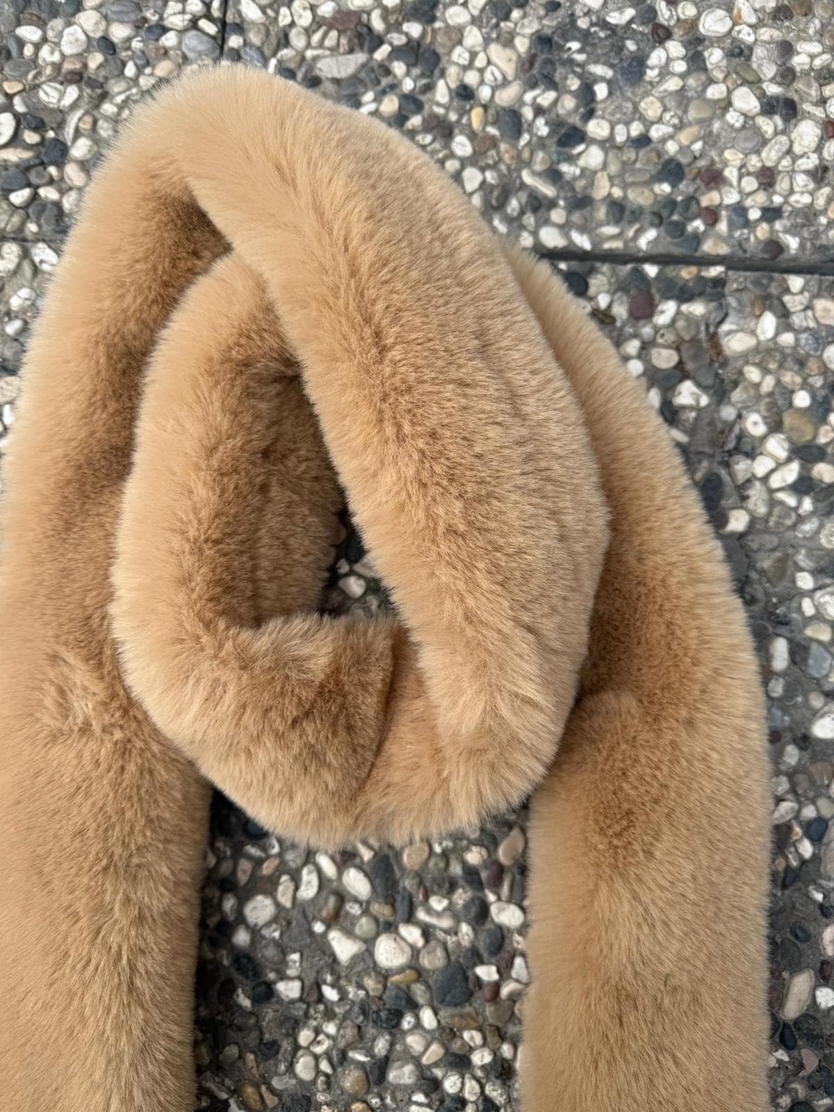11252 Peluş Camel Uzun Kürk Boyunluk görsel 2