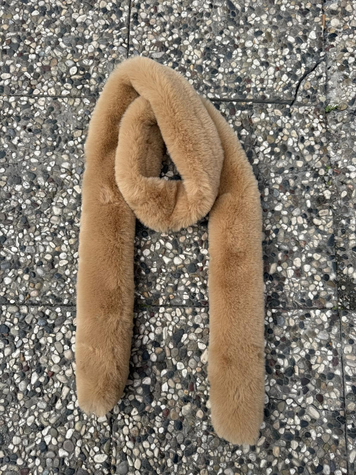11252 Peluş Camel Uzun Kürk Boyunluk görsel 3