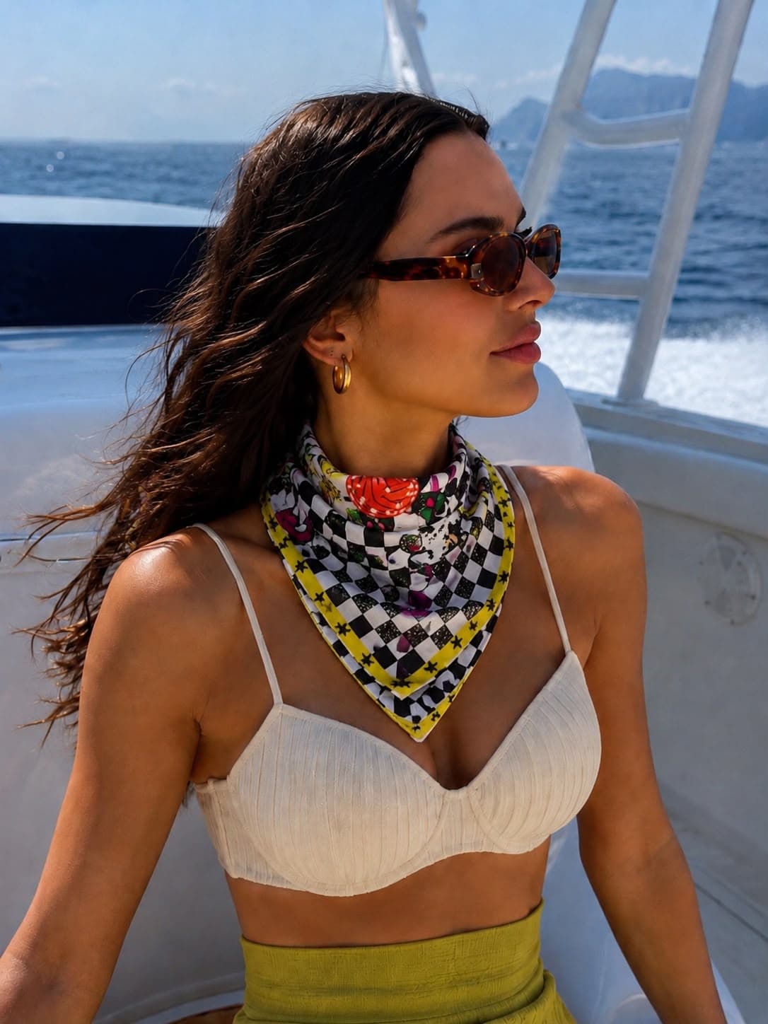 13708 Siyah Beyaz Kareli Saten Bandana Fular 50x50 cm görsel 3