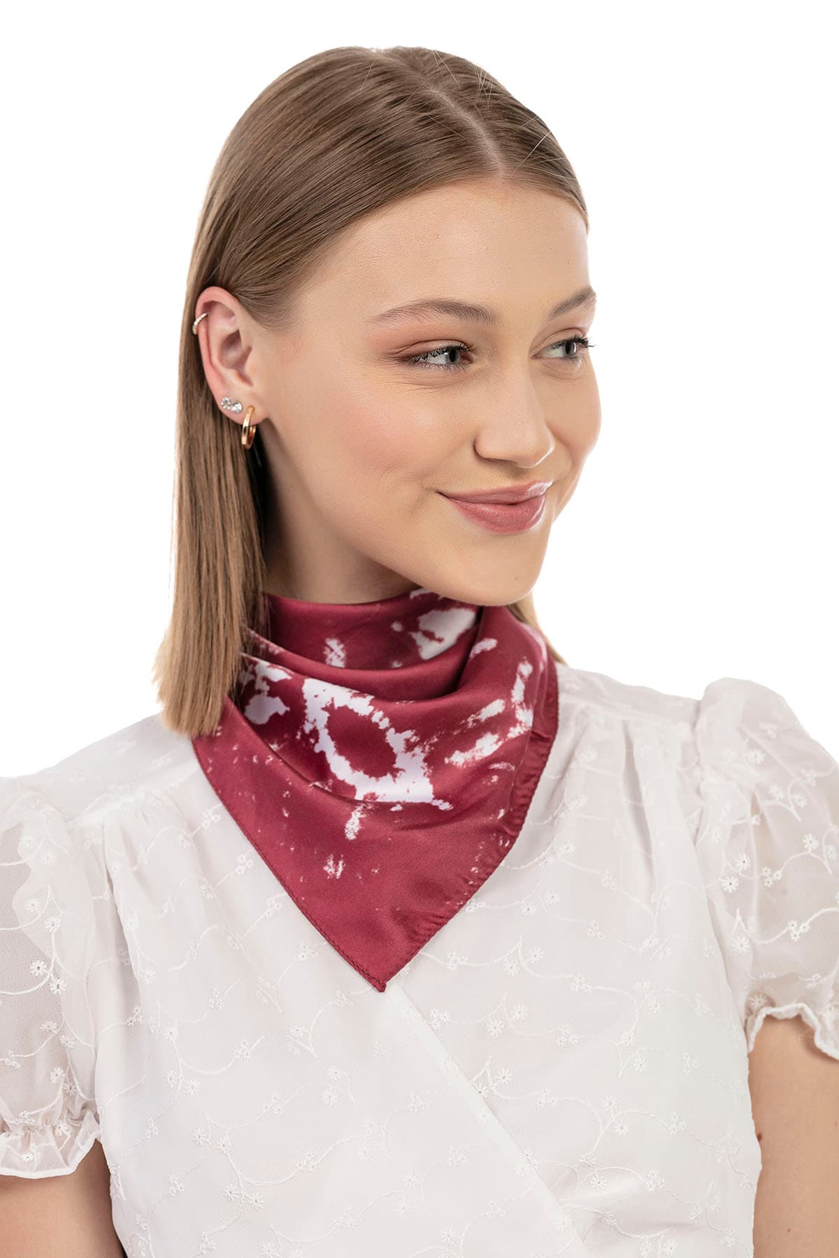 12350 Etnik Desenli Bordo Saten Bandana Fular 50x50 cm görsel 4