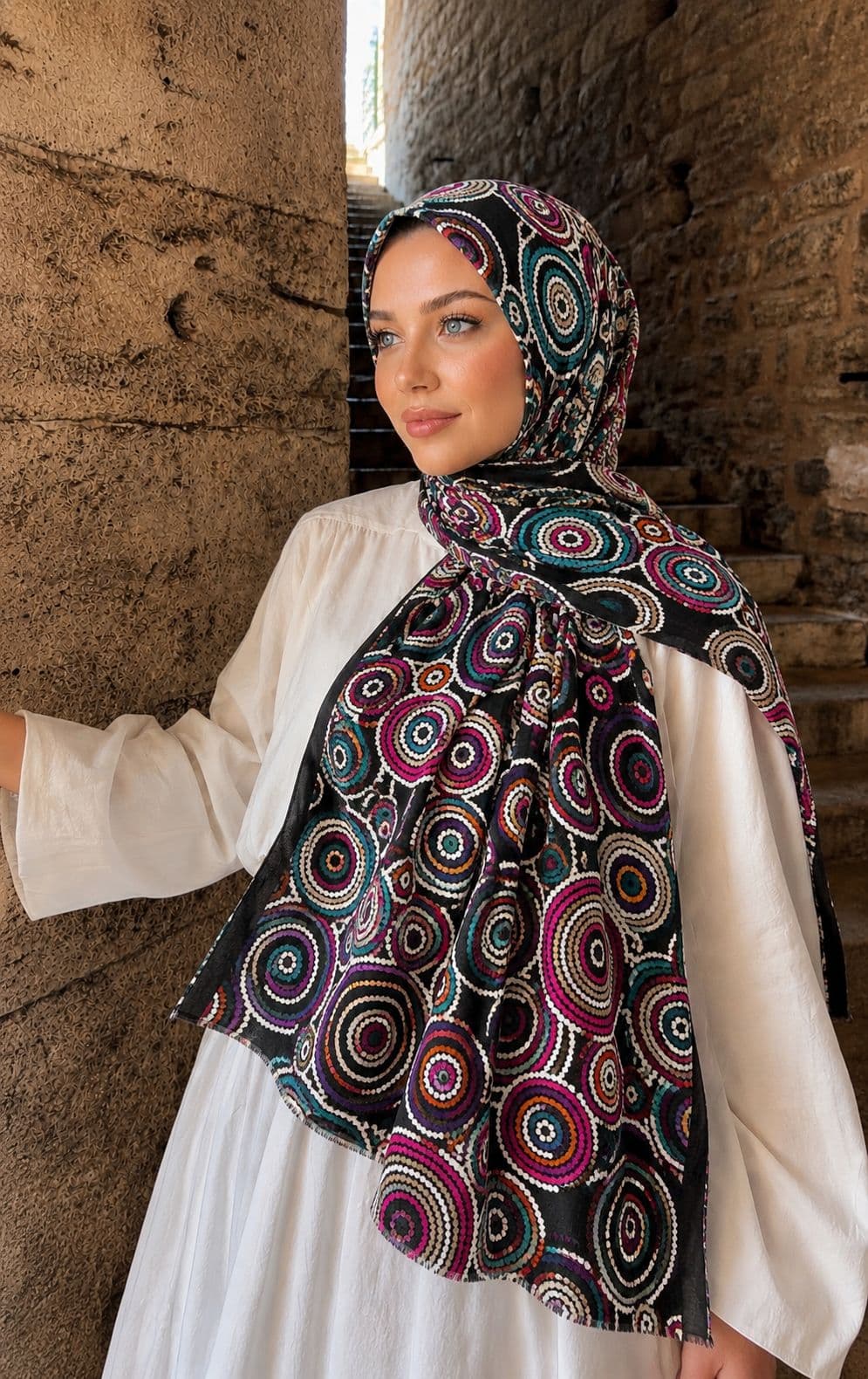 15057 Halka Desenli Siyah Şal