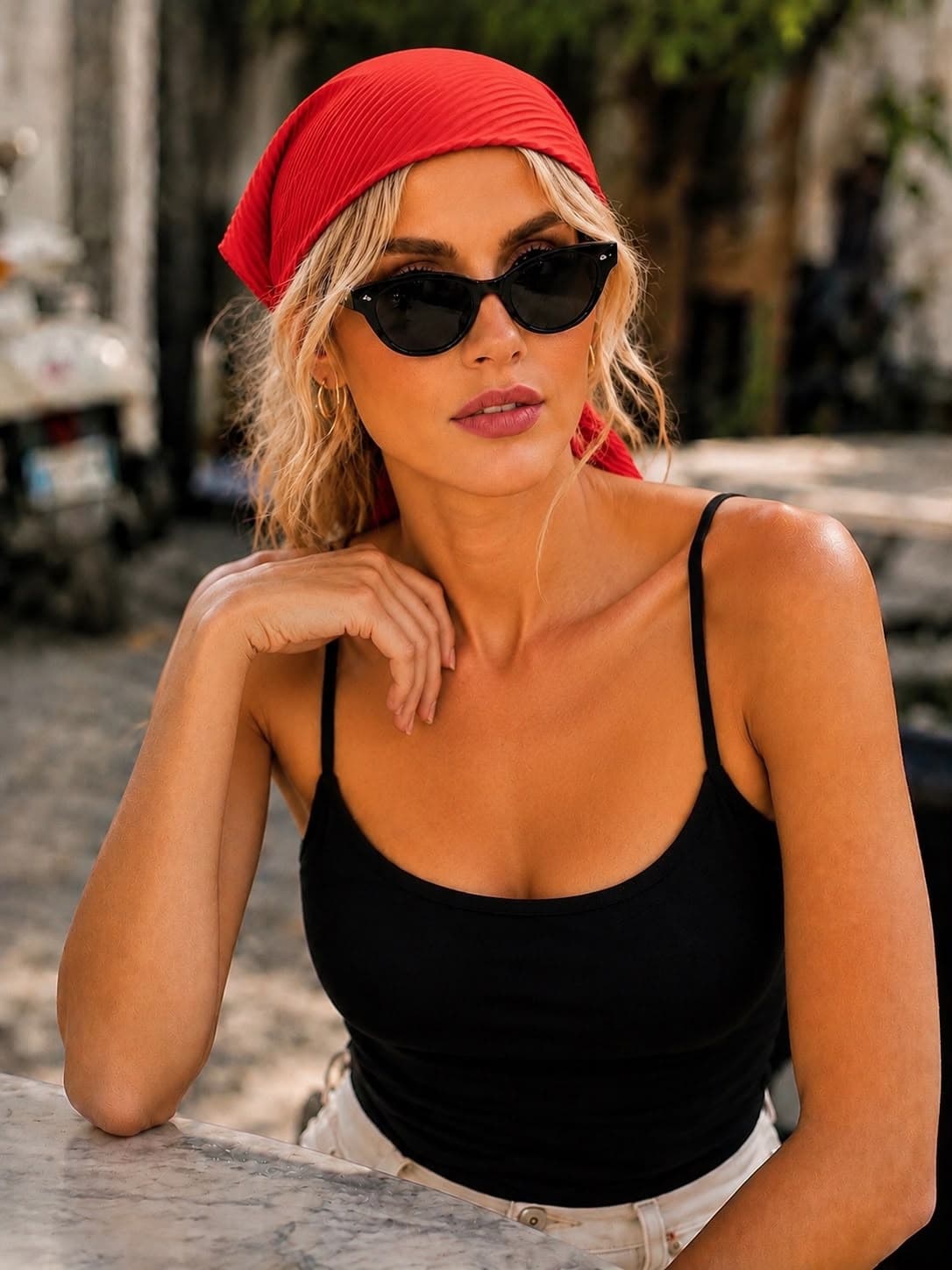 13731-1 Kırmızı Pliseli Saten Bandana Fular 50x50 cm görsel 2