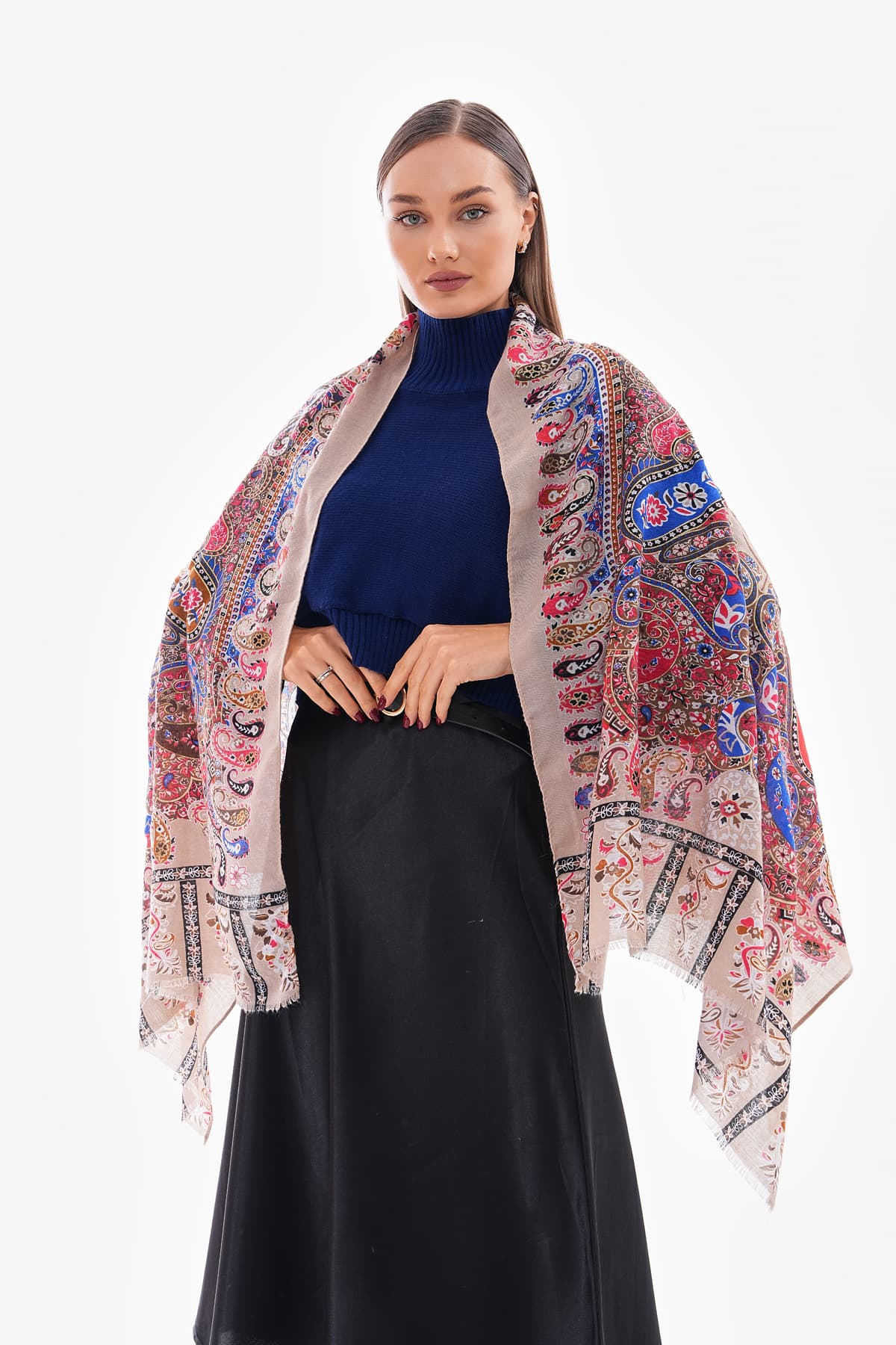 15176 Patchwork Desenli Bej Fransa Kumaşı Varaklı Şal görsel 3