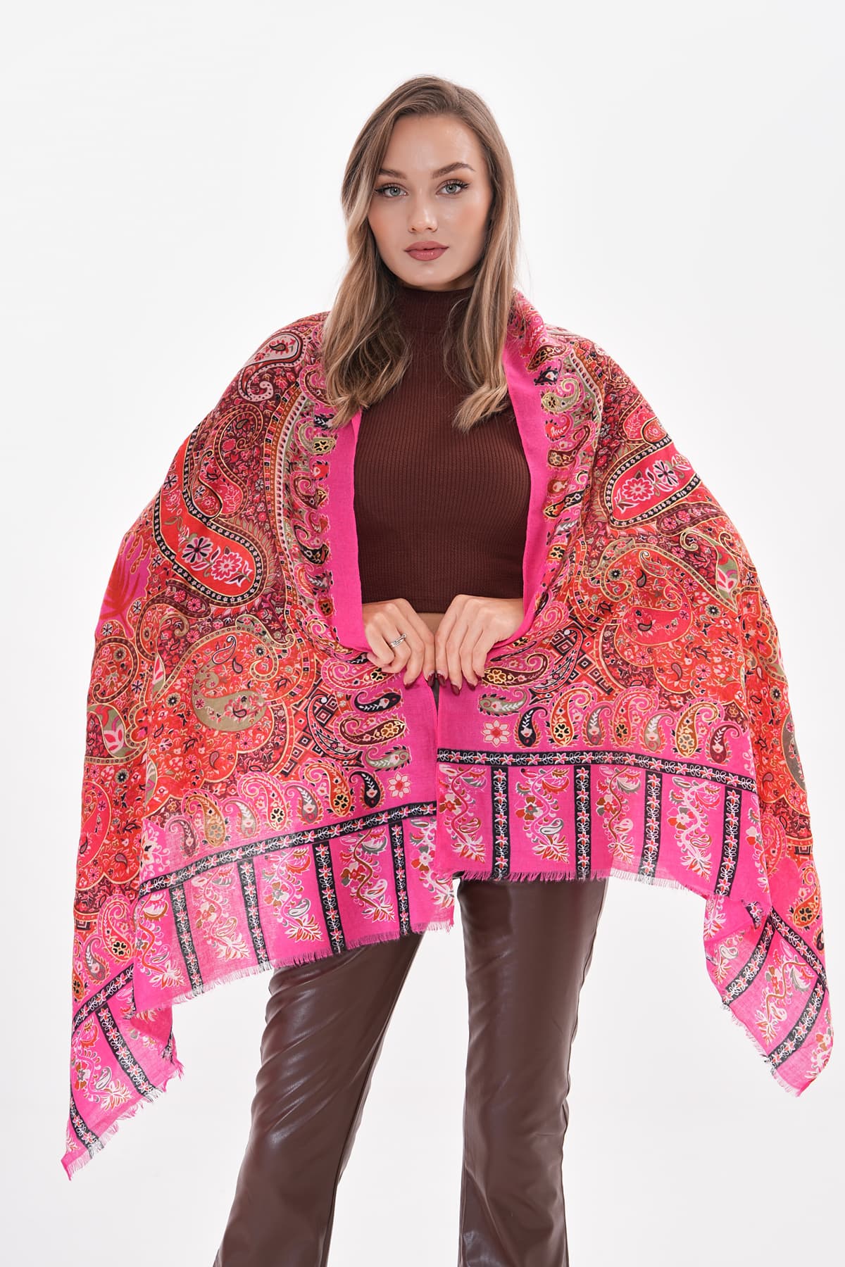 15176 Patchwork Desenli Fuşya Fransa Kumaşı Varaklı Şal görsel 4