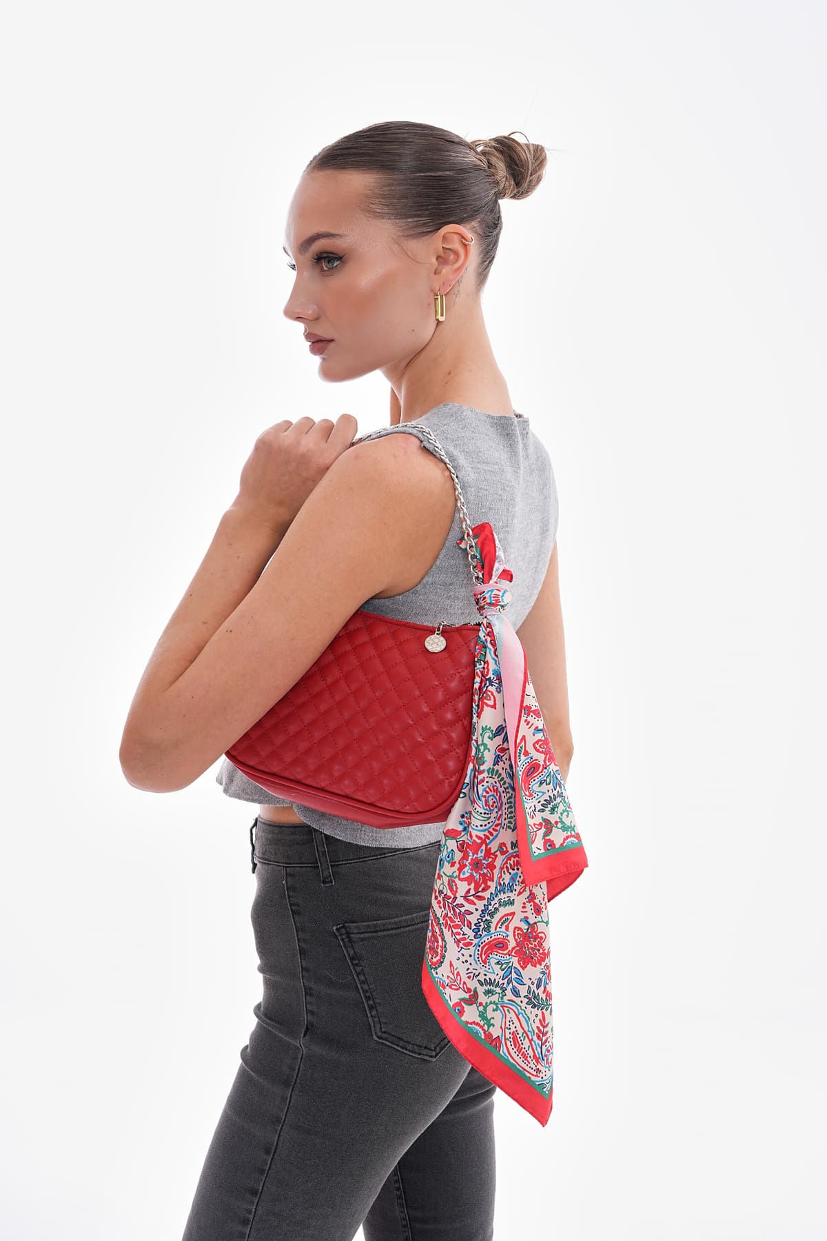 15318 Şal Desenli Kırmızı Saten Bandana Fular 50x50 cm görsel 4