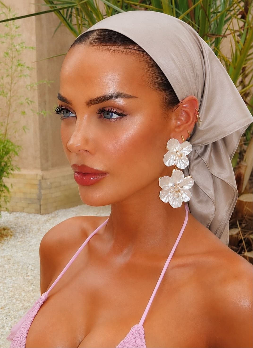 13731 Bej Saten Bandana Fular 50x50 cm görsel 4