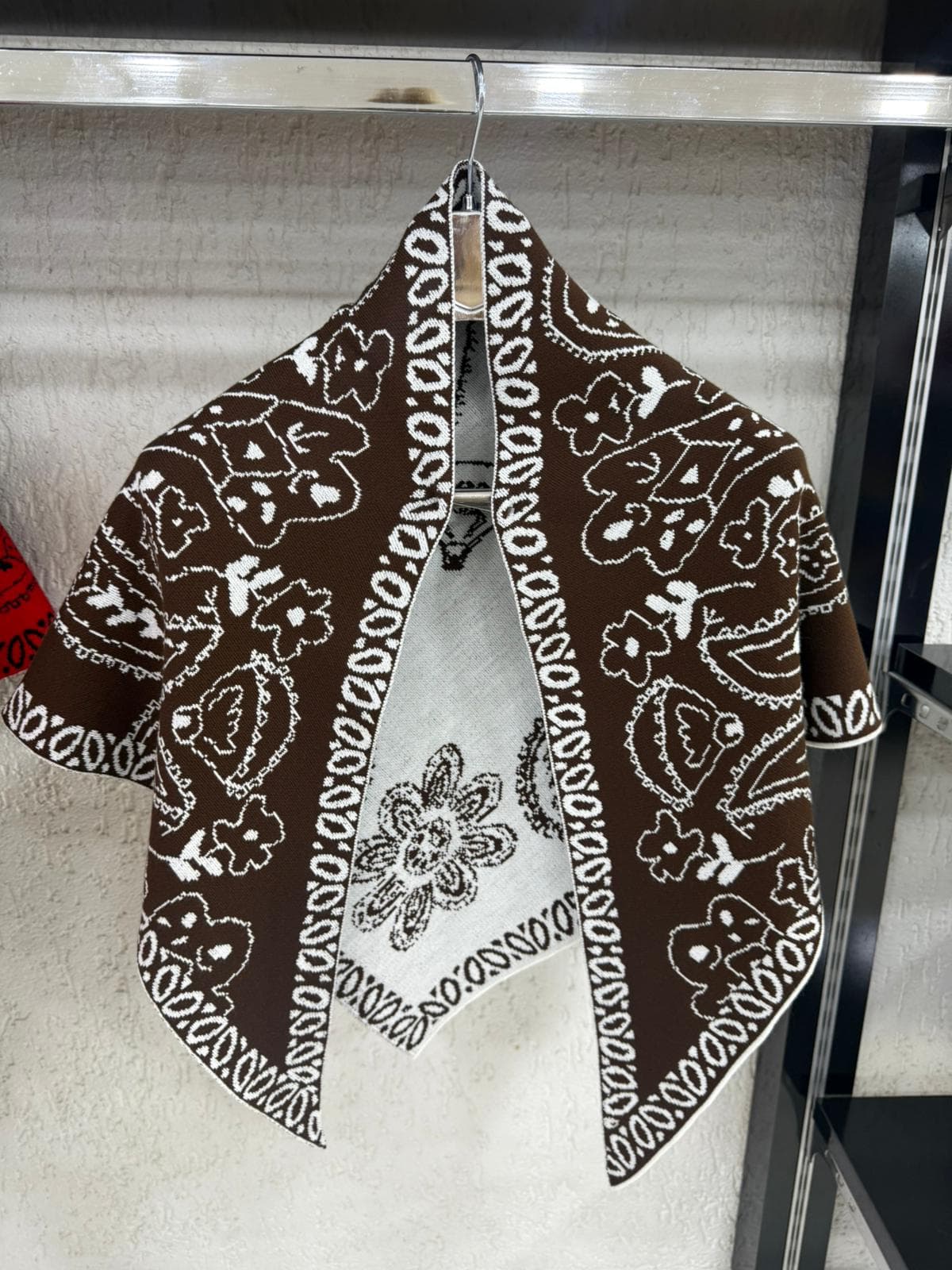 S011 Kahvengi Etnik Desenli Pamuklu Kujten Şal görsel 2