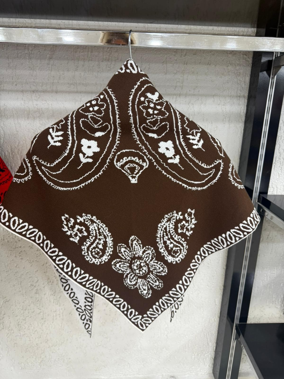 S011 Kahvengi Etnik Desenli Pamuklu Kujten Şal görsel 4