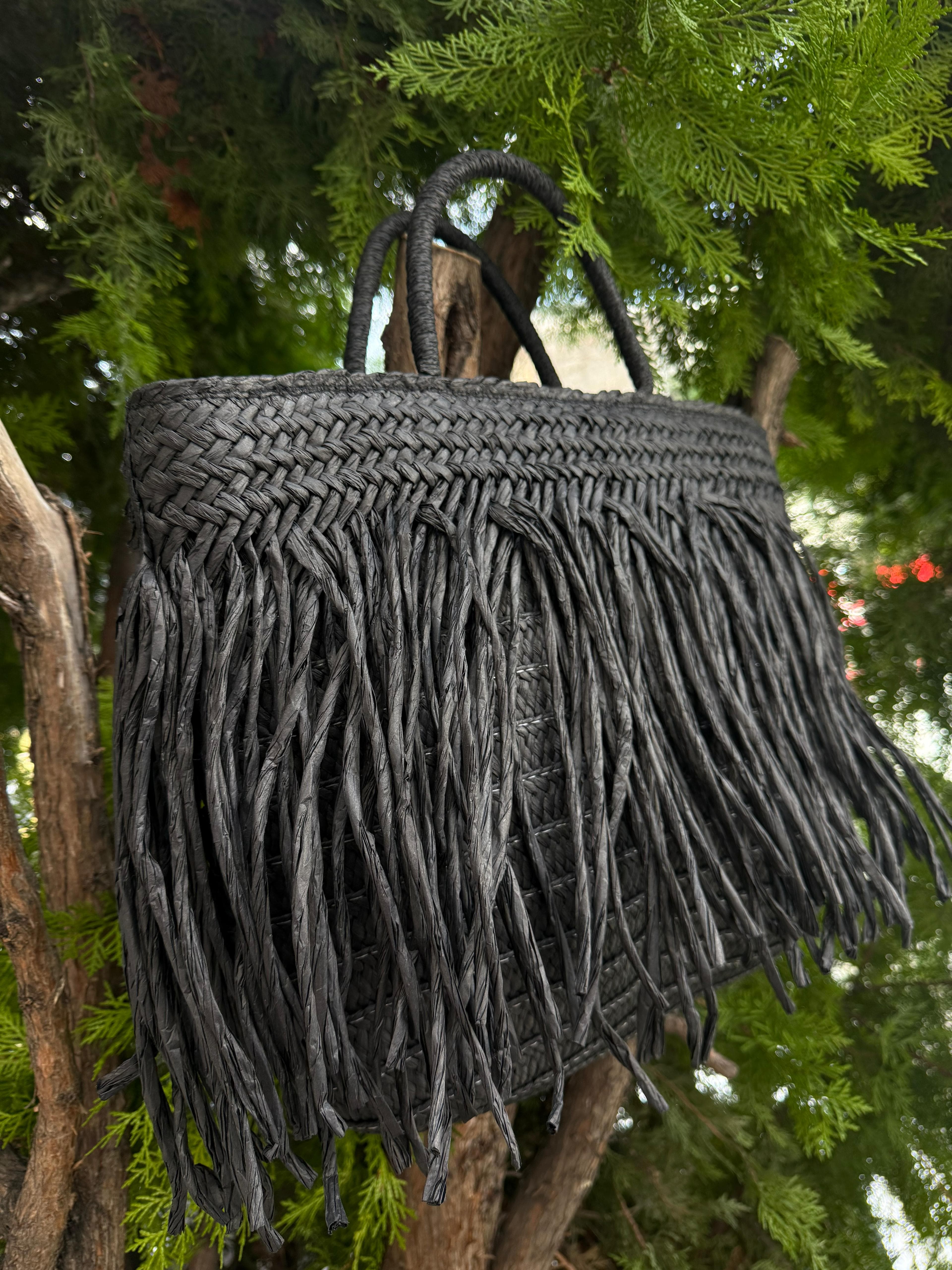 NWC-1066 Siyah Saçaklı Hasır Çanta 41x29 cm görsel 3
