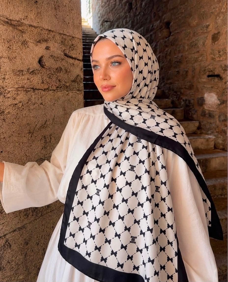 15398 Ekru Fiyonk Desenli Saten Şal 90x180 cm
