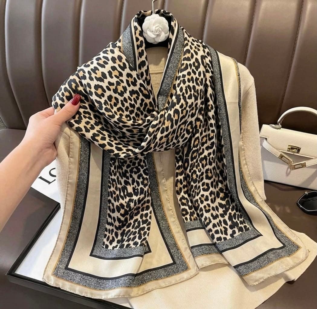 15392 Bej Leopar Desenli Şal 90x180 cm görsel 2