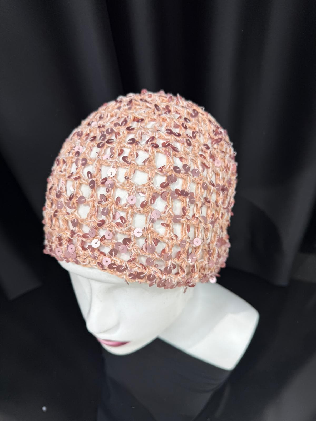 19069 Pembe El Yapımı Pul Payetli Örgü Bere Şapka Bandana görsel 3