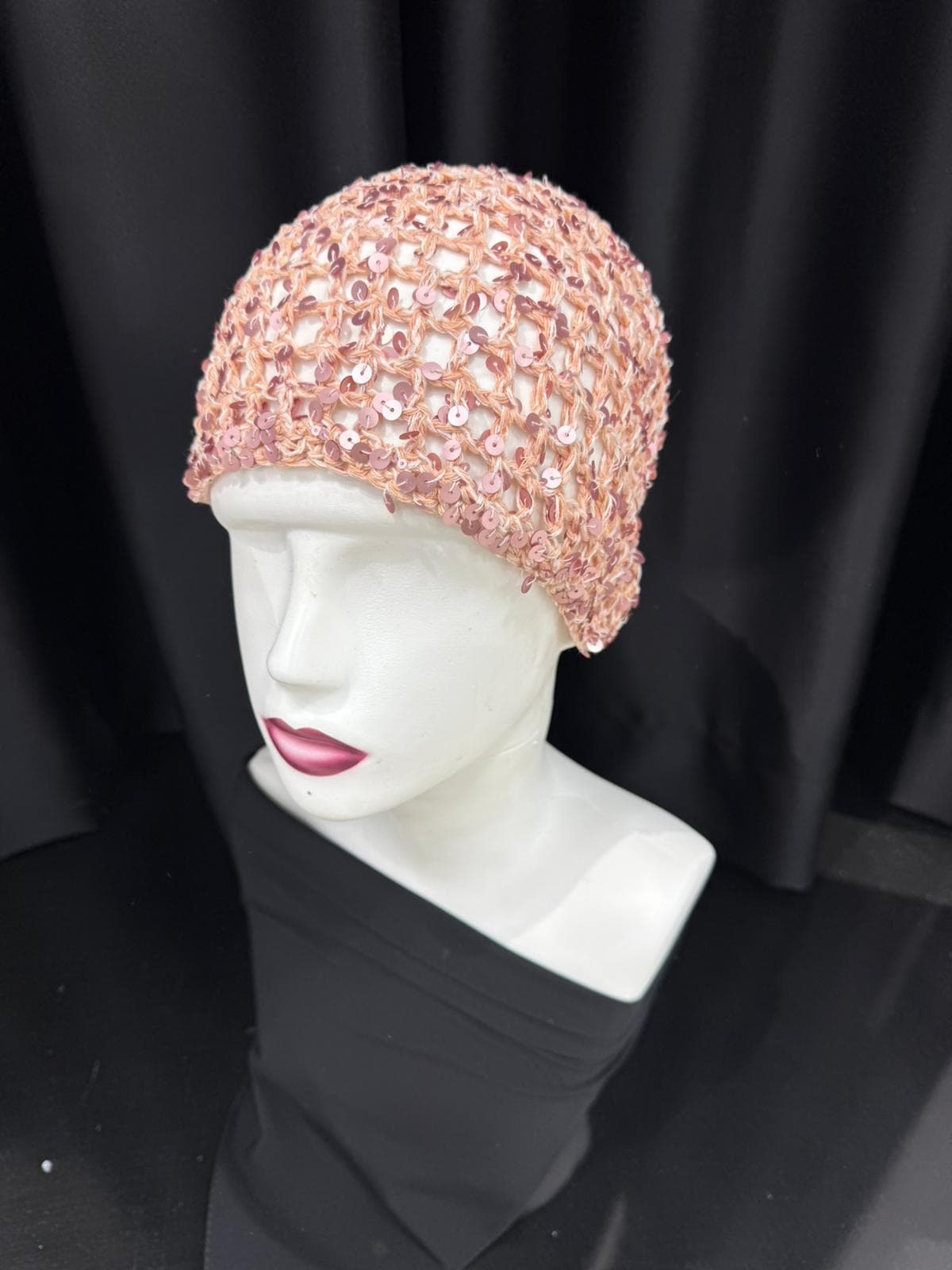 19069 Pembe El Yapımı Pul Payetli Örgü Bere Şapka Bandana görsel 4