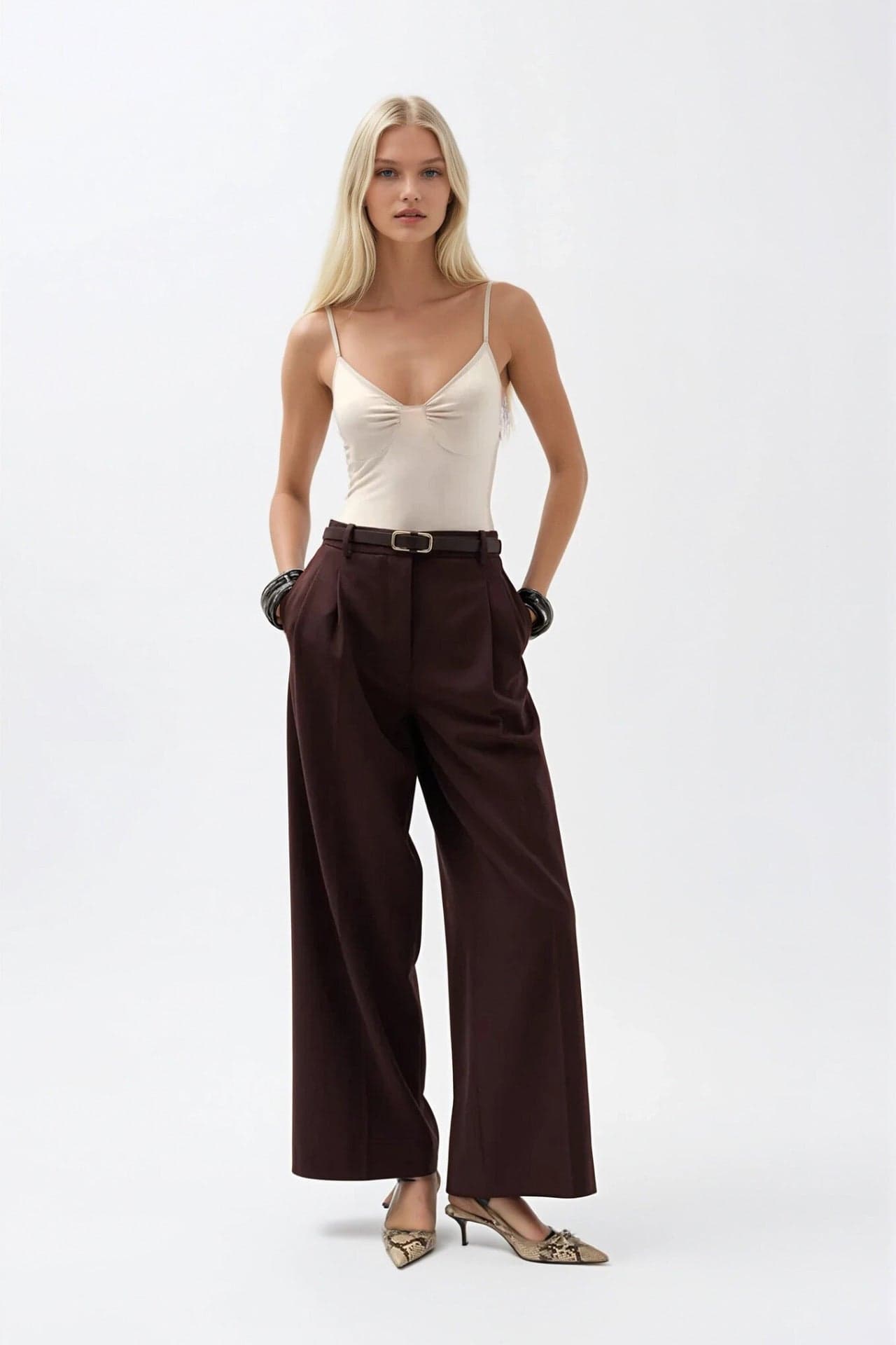 Önü Büzgülü Askılı Bodysuit görsel 1