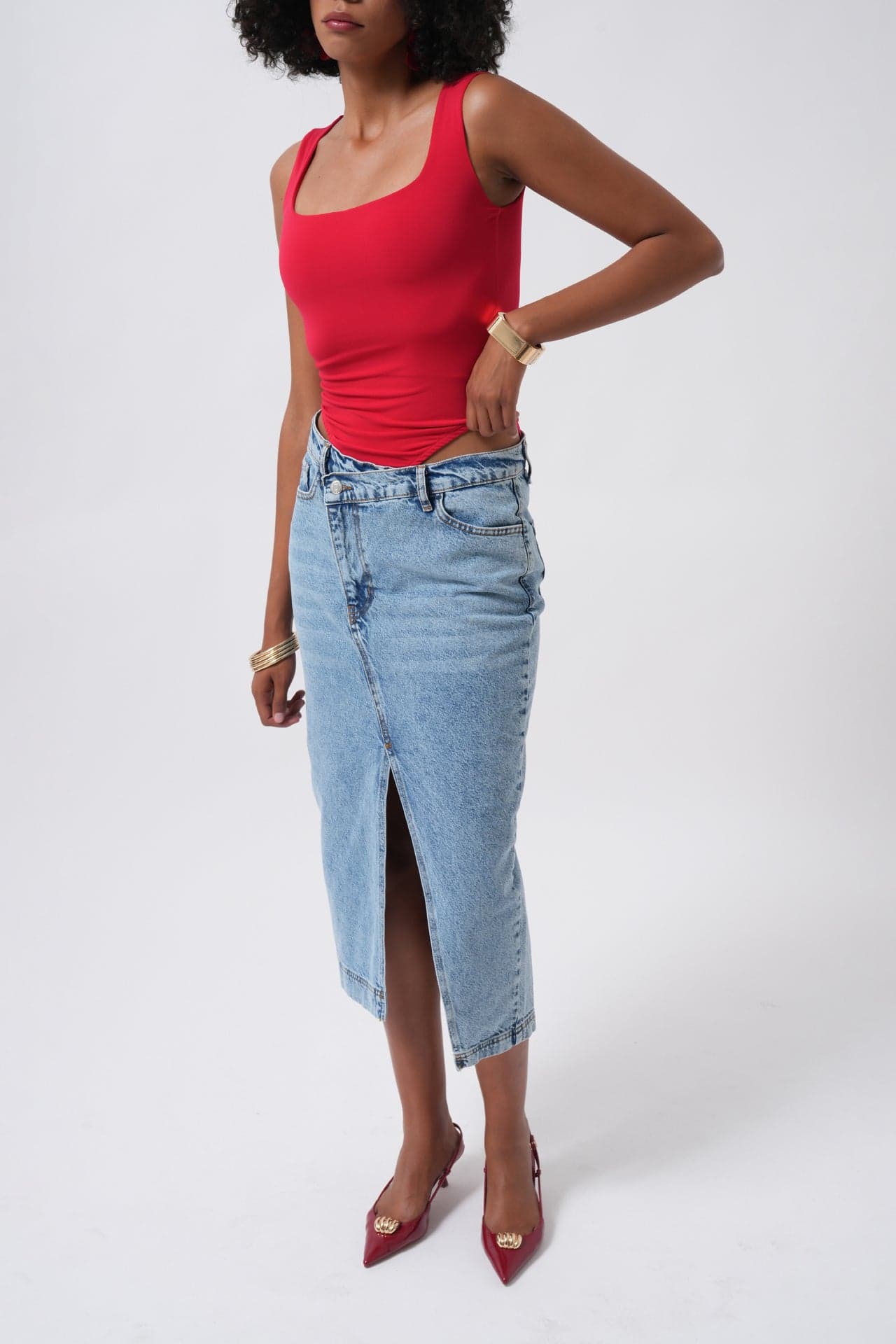 Kare Yaka Kalın Askılı Bodysuit