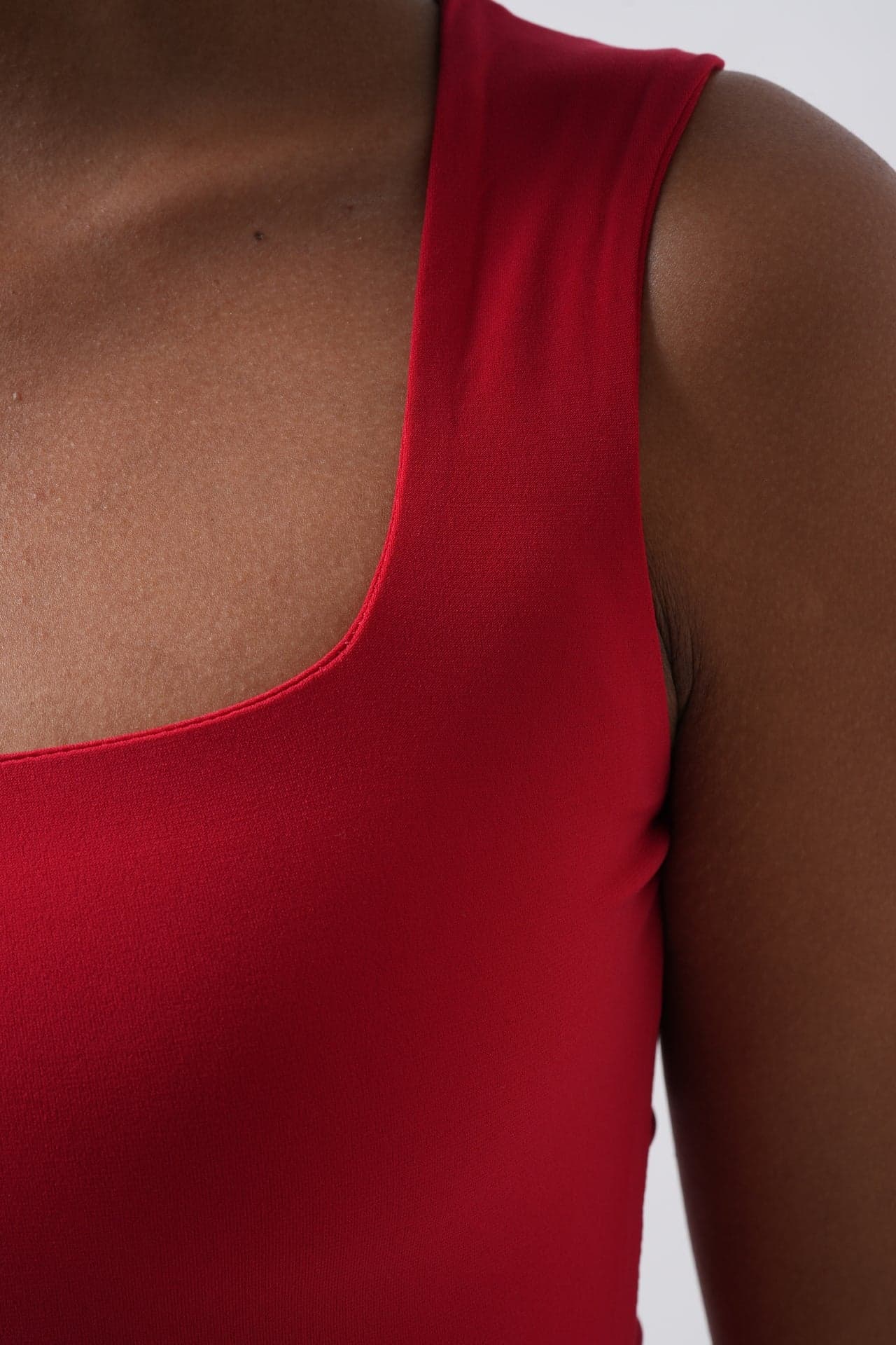 Kare Yaka Kalın Askılı Bodysuit görsel 5