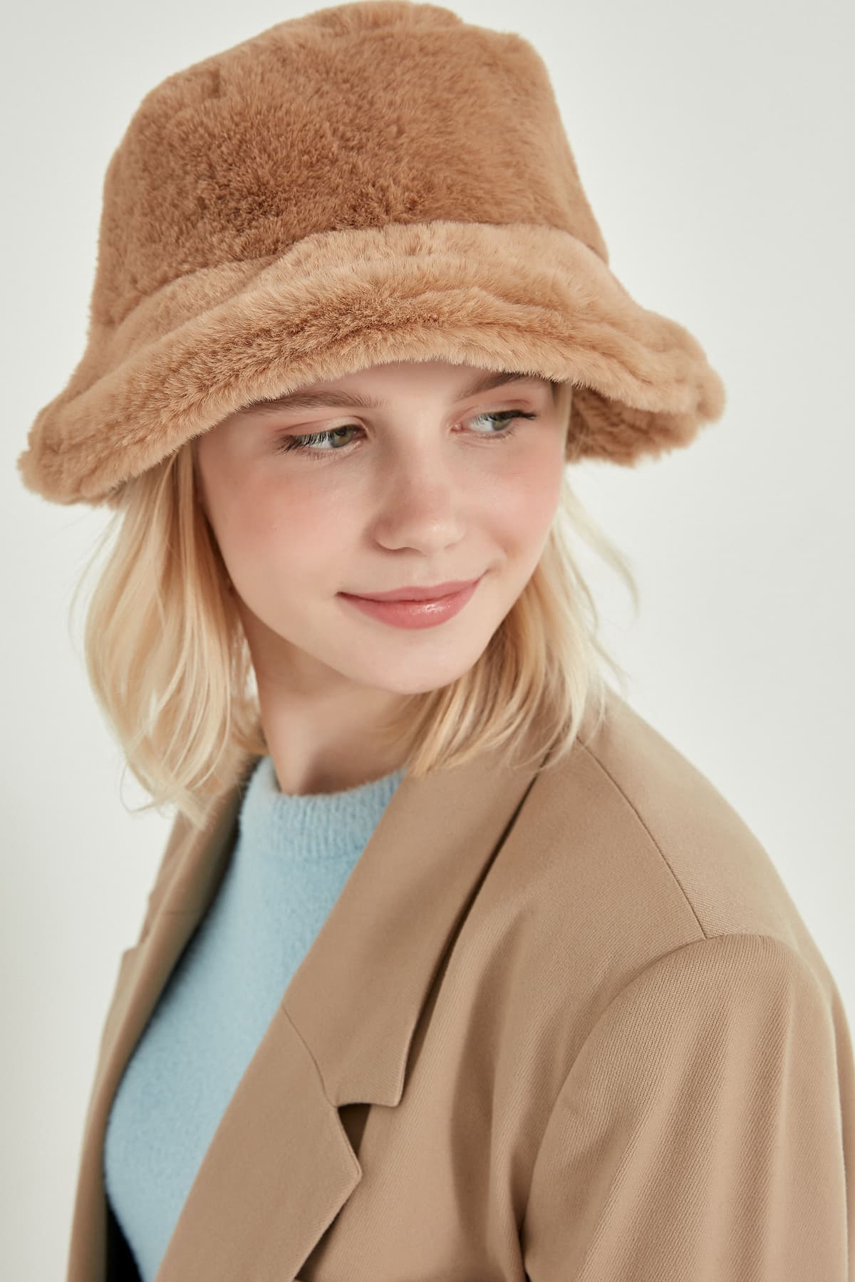 12839-1 Vizon Renk Peluş Bucket Şapka görsel 2