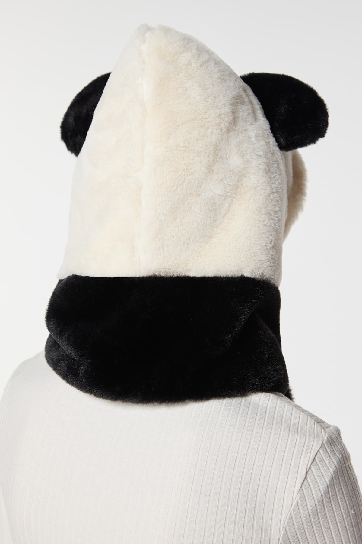 14494 Panda Model Kulaklıklı Siyah Beyaz Peluş Bere görsel 3