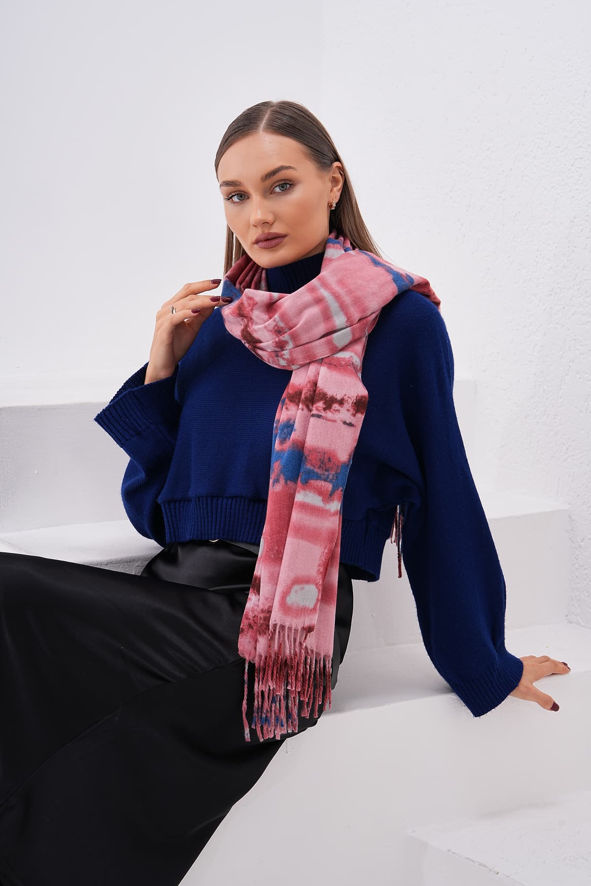 15168 Batikli Pembe Püsküllü Kalın Şal görsel 5