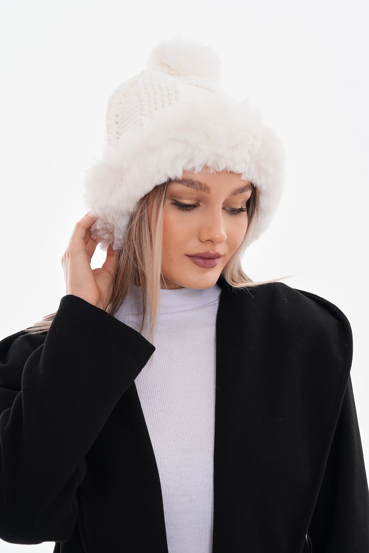 14655 Ponponlu Peluş Kürklü Beyaz Bere görsel 5