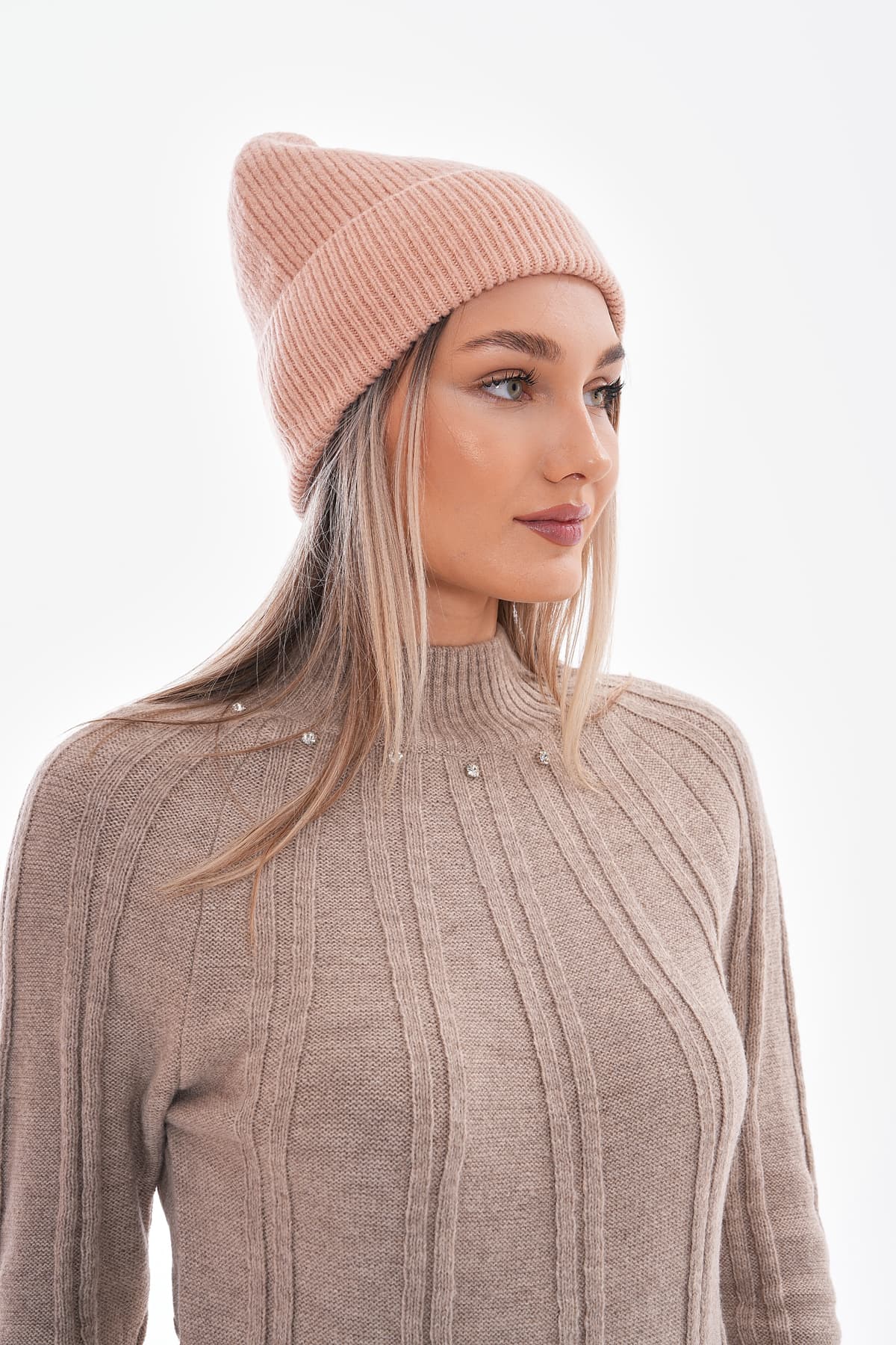 14656 Üzeri Simli Pembe Bere görsel 3