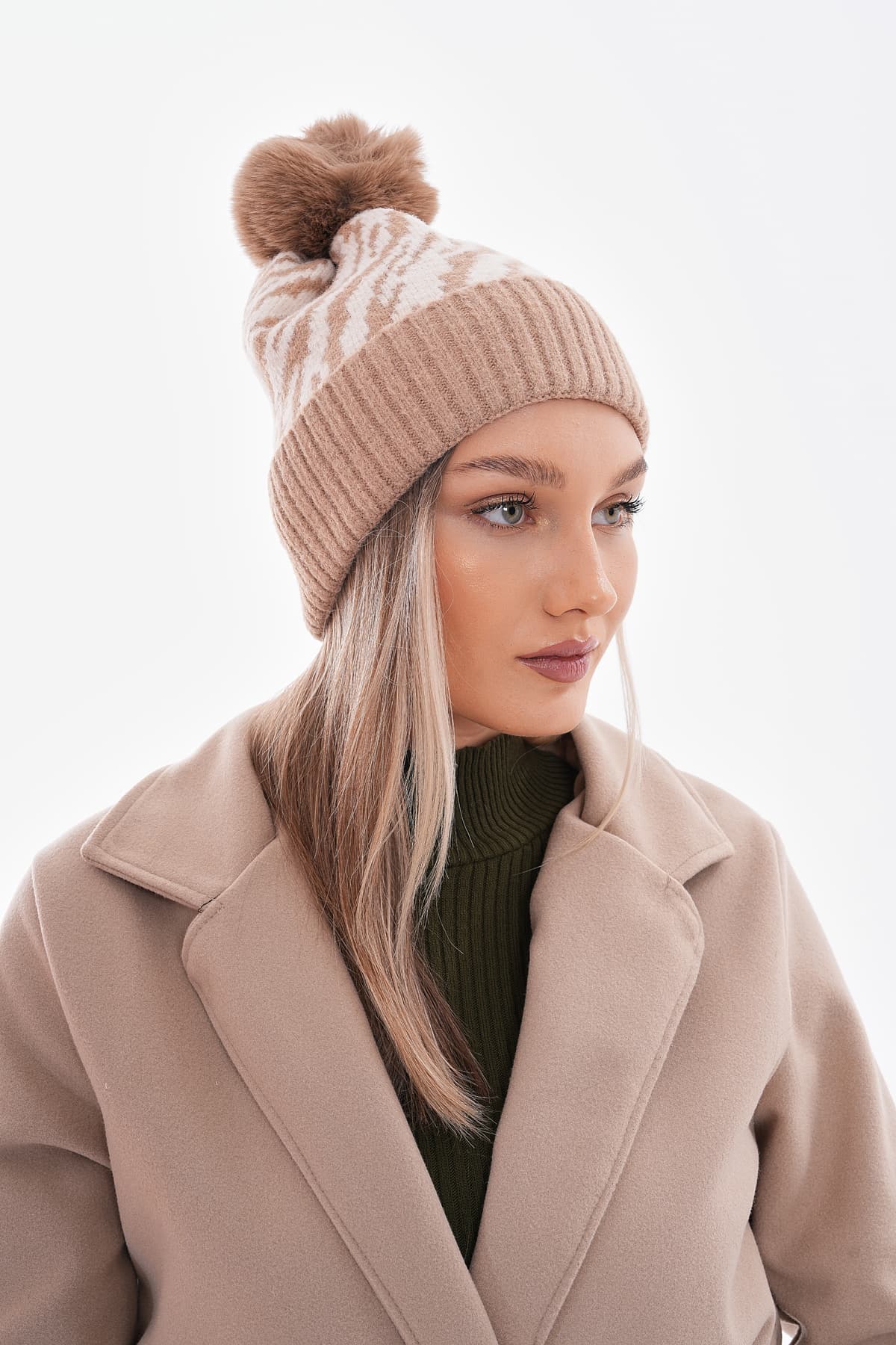 14664 Ponponlu Zebra Desen Camel Bere görsel 2