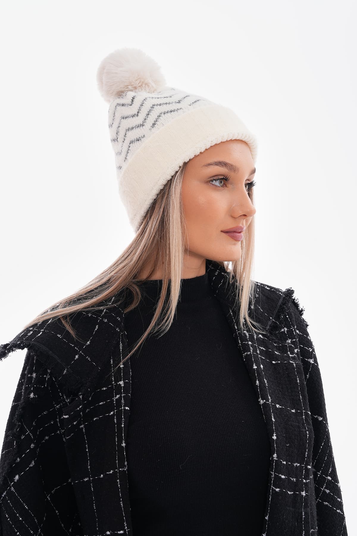 14679 Ponponlu Zigzag Desenli Ekru Bere görsel 3