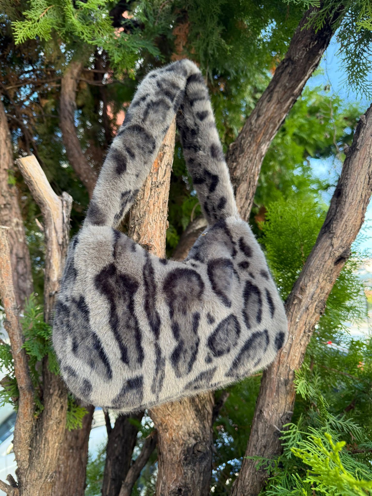 NWC-005 Fermuarlı Leopar Desen Gri Mini Peluş Çanta görsel 2