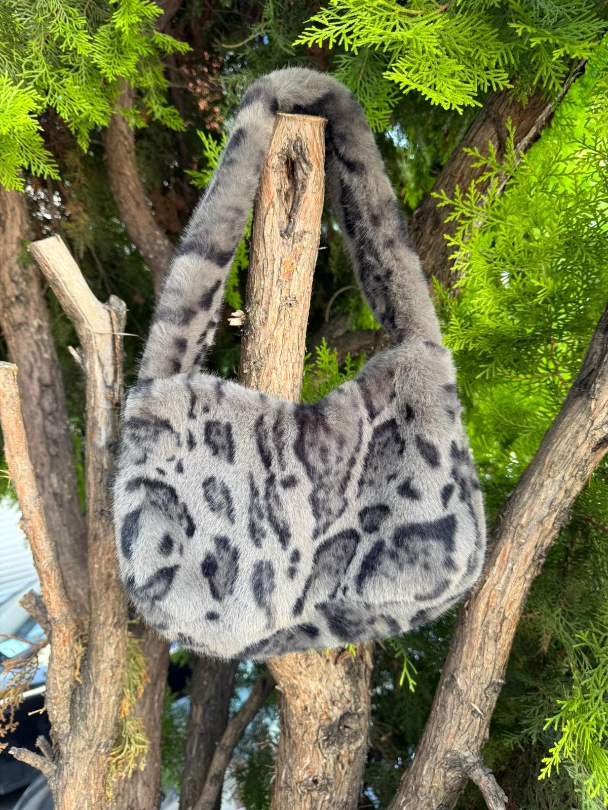 NWC-005 Fermuarlı Leopar Desen Gri Mini Peluş Çanta görsel 4