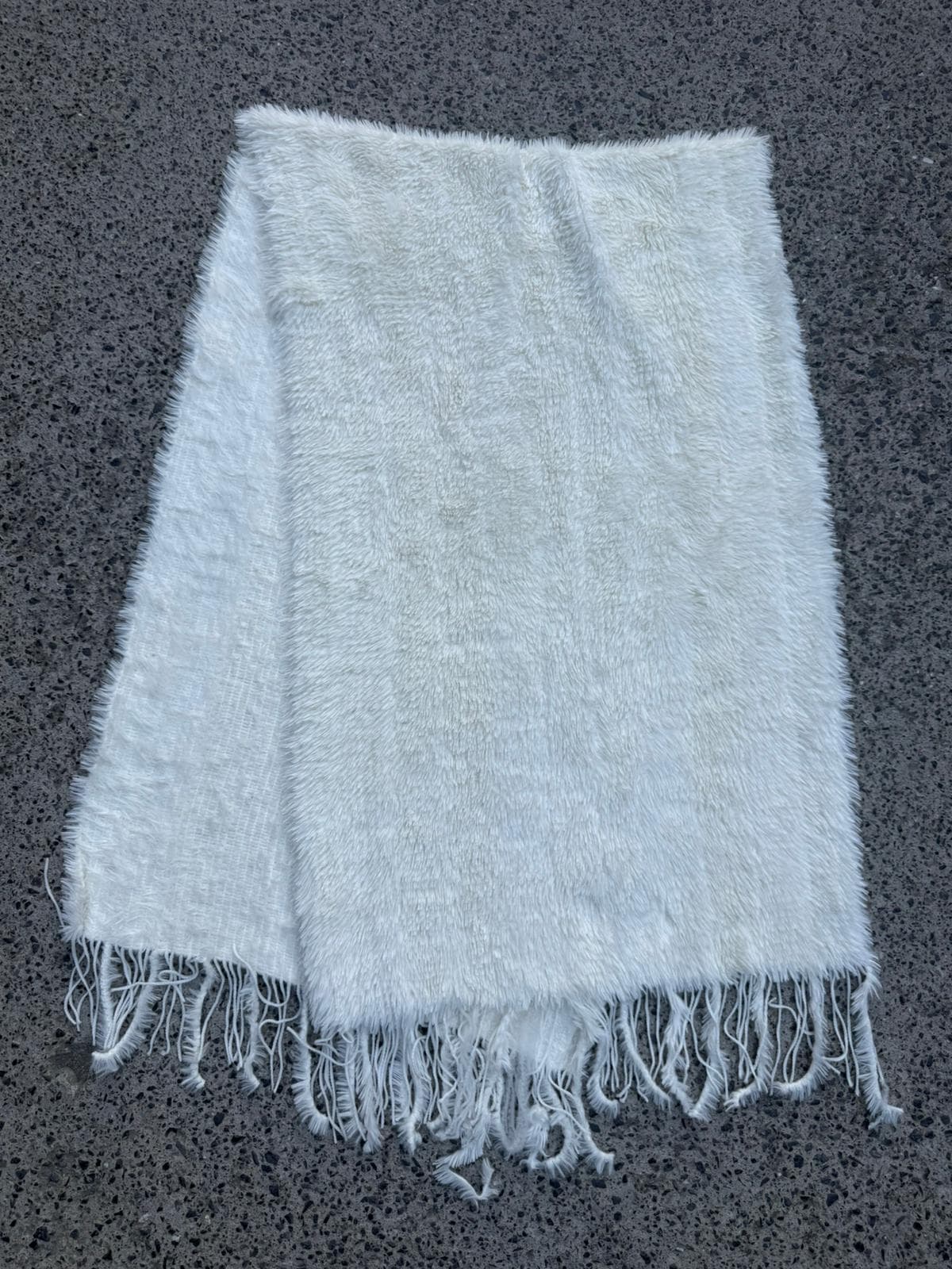 14852 Kırçıllı Yumuşak Dokulu Püsküllü Ekru Şal Atkı 50x180 cm görsel 2