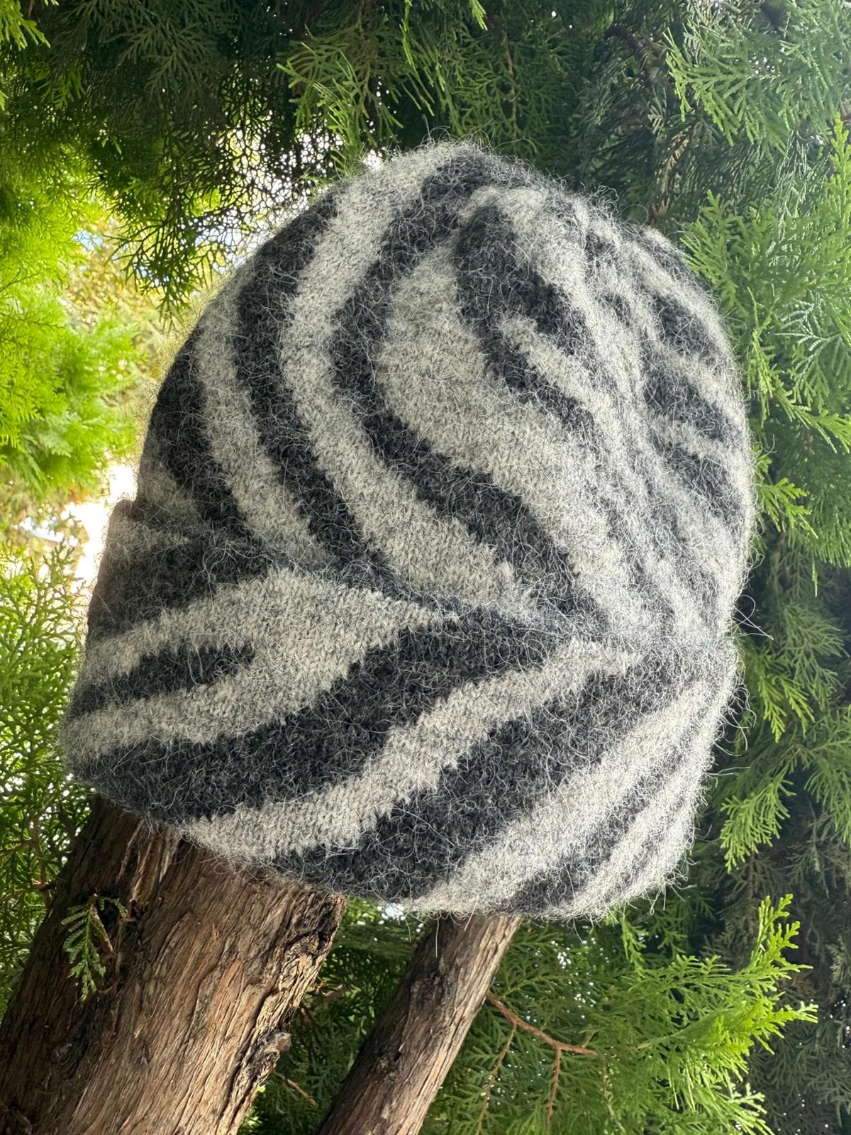 14801 Zebra Desenli Kırçıllı Gri Bere görsel 3