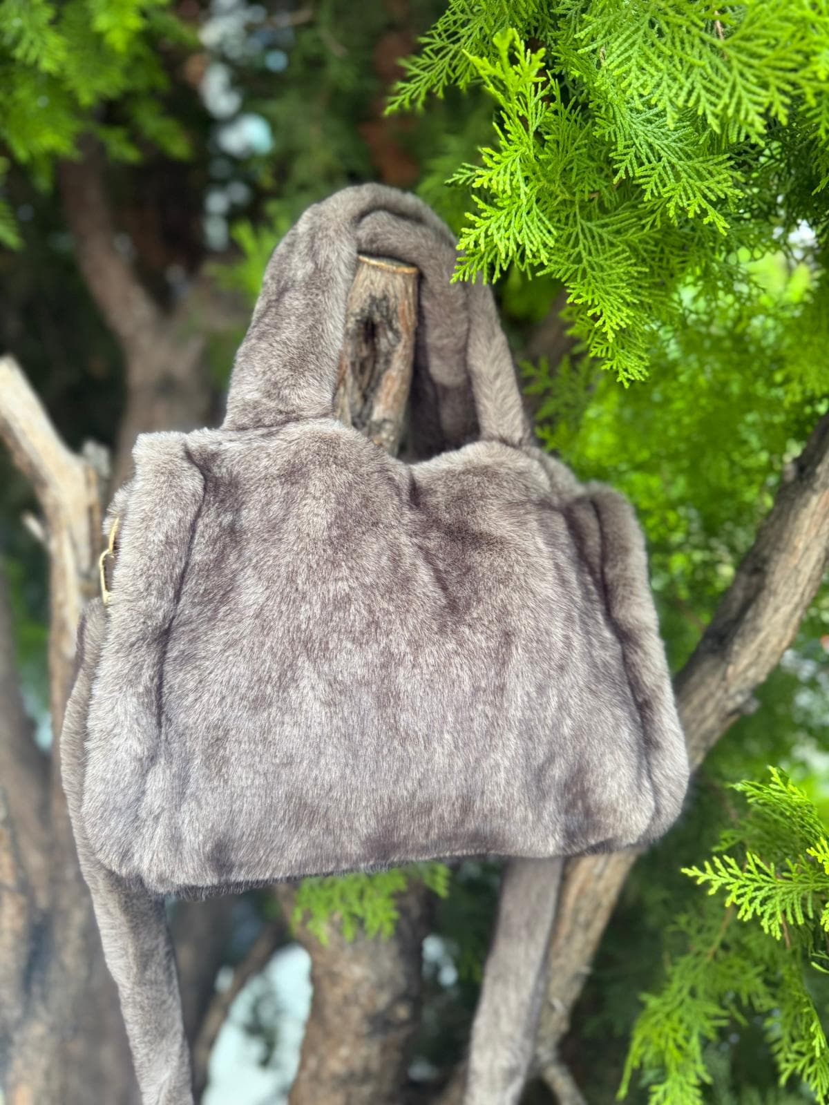 NWC-018 Peluş Vizon El ve Omuz Çantası 28x23x11 cm görsel 3