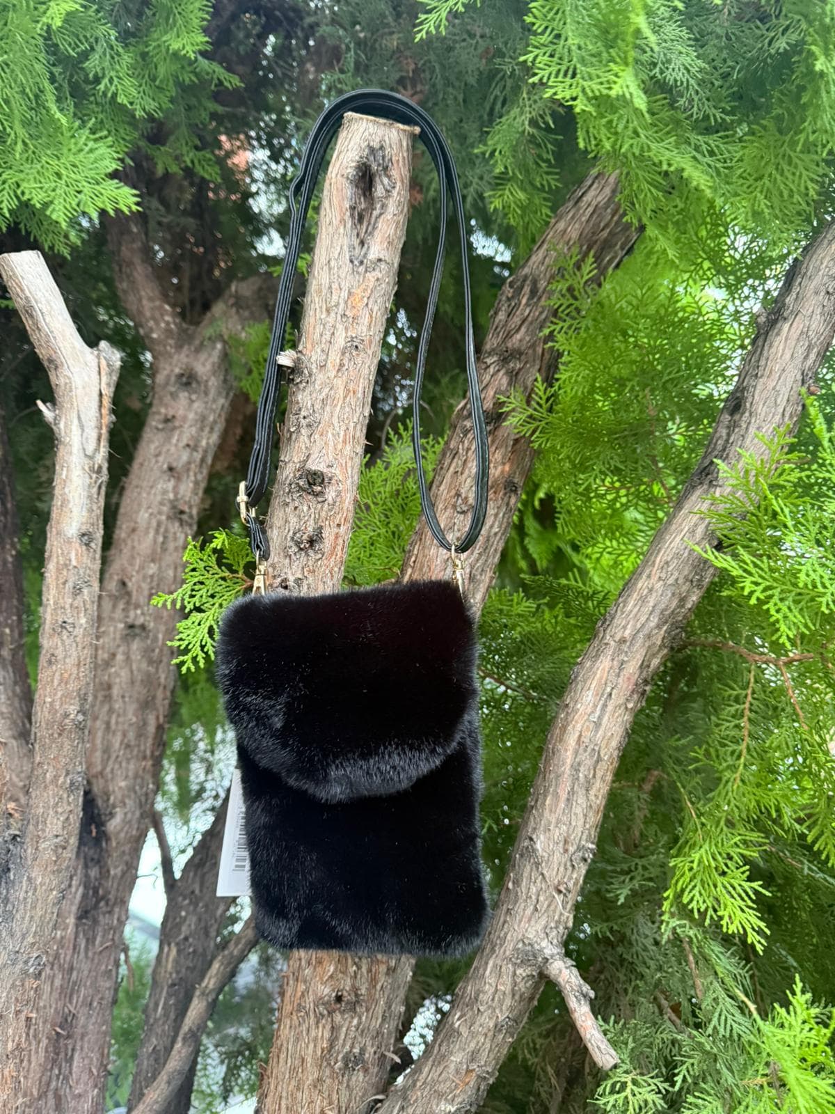 NWC-036 Peluş Siyah Mıknatıslı Mini Çanta görsel 2
