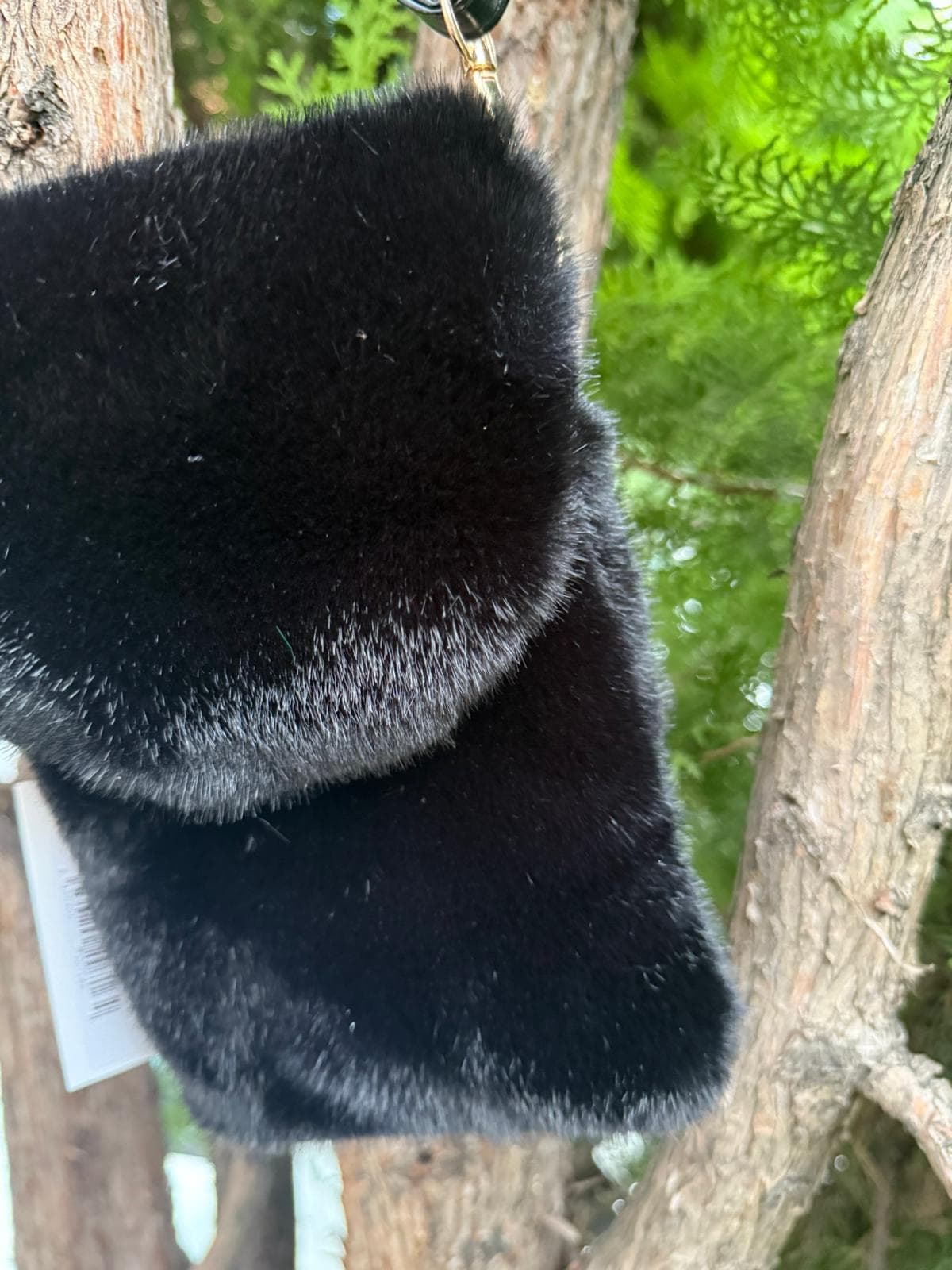NWC-036 Peluş Siyah Mıknatıslı Mini Çanta görsel 3