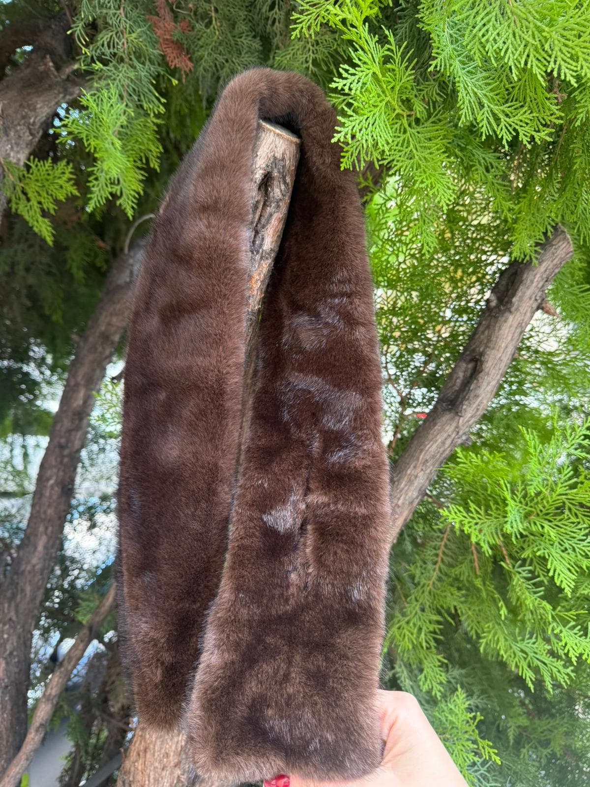 14816 İçten Geçmeli Kahverengi Peluş Boyunluk Atkı 10x95 cm görsel 4